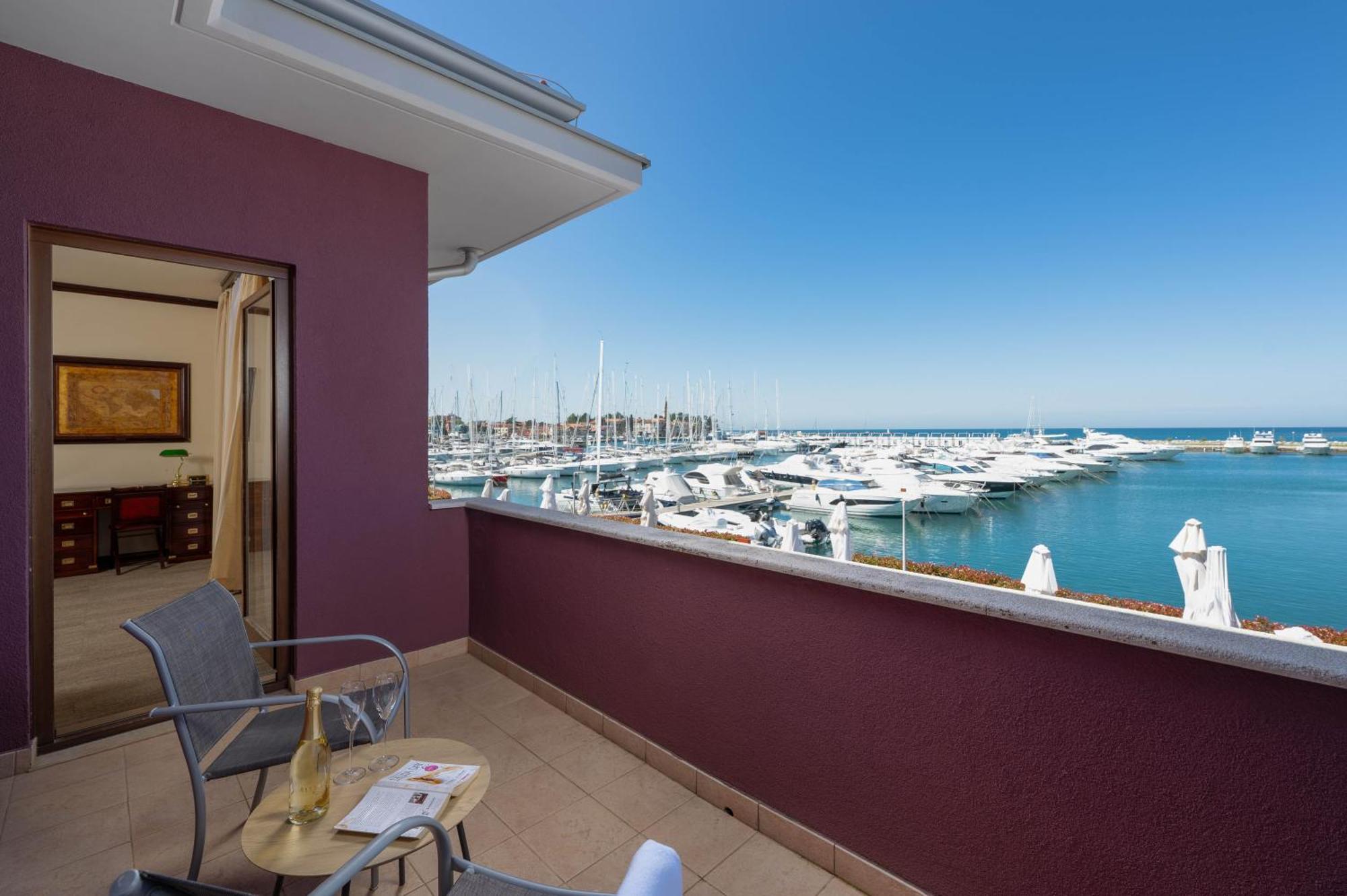 Boutique Nautica - & Wellness, Free Parking, Pet Friendly